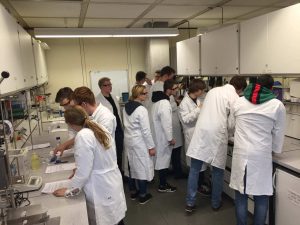 Read more about the article TG Besuch im „EMU-Lab“ – dem Schülerlabor der Universität Ulm