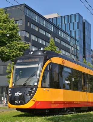 Straßenbahn für die Fachkräfte im Fahrbetrieb Straßenbahn für die Fachkräfte im Fahrbetrieb
