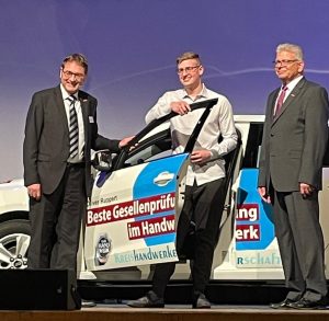 Preisübergabe Oliver Ruppert Preisübergabe Oliver Ruppert